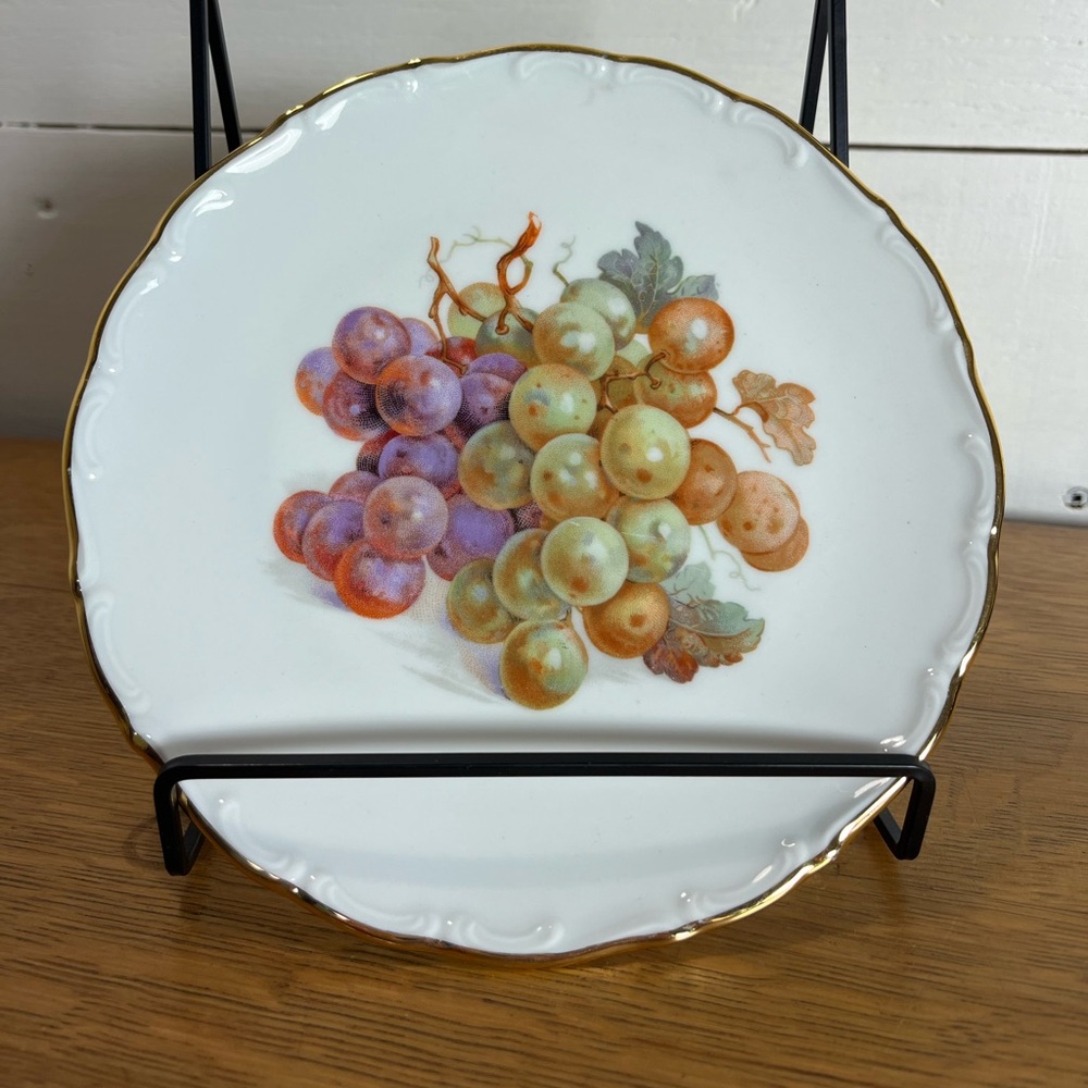 Vintage Bavaria Grapes Decorative Plate – Schönwald Arzberg Germany